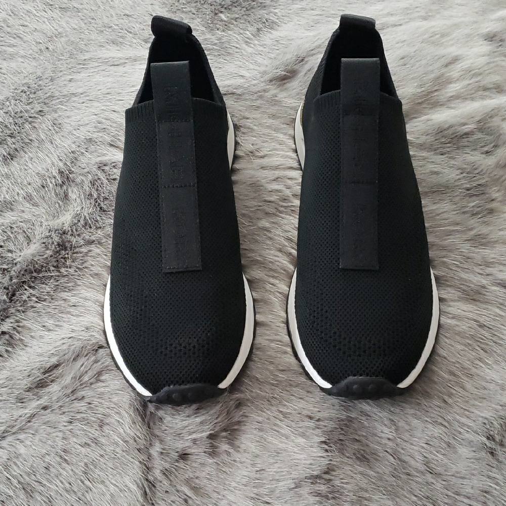 Michael Kors Bodie Black and Gold Slip-On Sneakers New size 11 - Picture 5 of 7